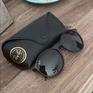 Ray-Ban Dark Frame Sunglasses